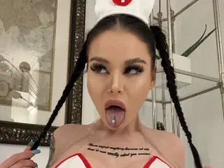 Streamate Best live sex cam show of NaomyBlackBarbie