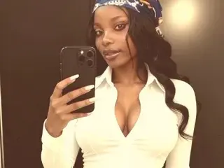 Streamate Private Sex Chat of Sexy_melloo