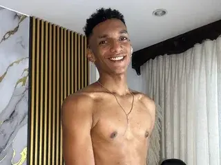 Streamate Best live sex cam show of JulientSaint