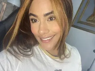 Streamate Nude Webcam of AnguelJonnes