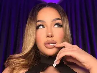 Streamate Free Live Porn of LisetteLuxe
