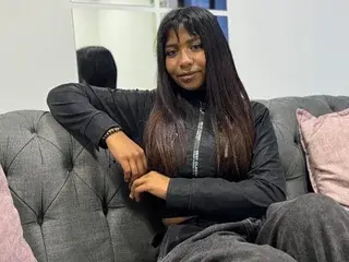 Streamate Watch Live Sex Cams of NahomyNoir