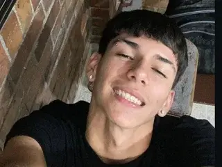 Streamate Adult Webcam of AmethystShadow18