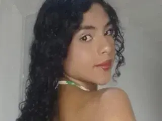 Streamate Watch Live Sex Cams of ThalanaThompson