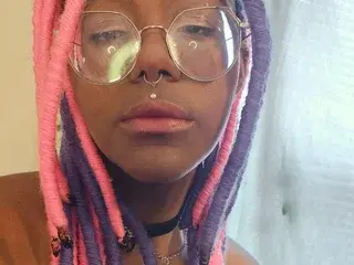 Streamate Nude Webcam of Cinnabunbunnz