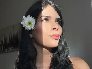 Streamate Sex Cam of Lily_WellGifted