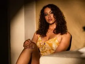 Streamate Live Sex Cam of MartinaBrwn