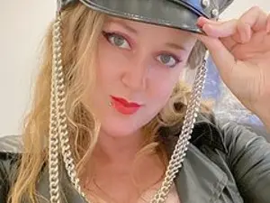 Streamate Adult Webcam of GoddessKisica