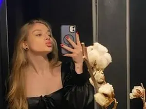 Streamate Adult Video Chat of AngyyEyess