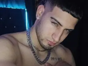 Streamate Free Porn Cam of GiomarReyesX