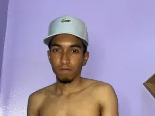 Streamate Free Porn Cam of RickeyngySweet