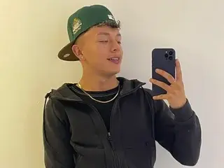 Streamate Adult Webcams of Nico_Knight