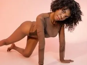 Streamate Free Live Porn of AmiraMorgan