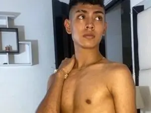Streamate Best Webcam of LoganTwink18