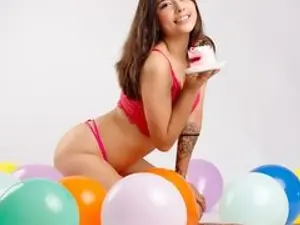Streamate Live Sex Cam of Ivone_Cameron