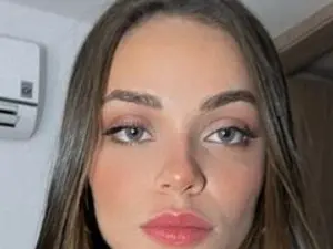 Streamate Sex Chat of HornyGiirls20