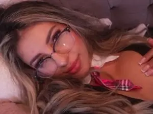 Streamate Nude Webcam of ALISON_ROSS
