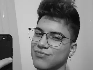 Streamate Adult Webcams of NathanSpears