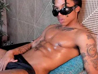 Streamate Adult Webcam of Black_tentationx