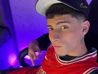 Streamate Adult Video Chat of MateoMitchell