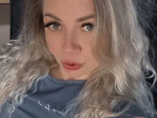 Streamate Live Sex Cam of Nichole_Hill