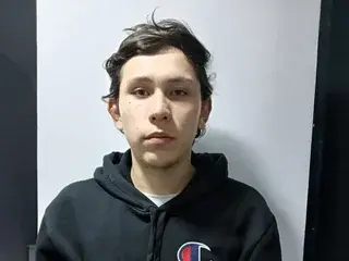 Streamate Free Porn Cam of Naugthyhardsexboy