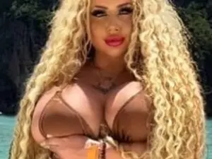 Streamate Live Sex of TiaDoll