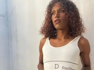 Streamate Watch Live Sex Cams of laura_sil