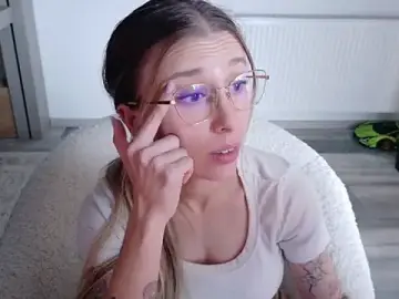 Stripchat Sex Cam of Deidi_sweet