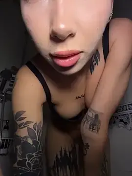 Stripchat Adult Webcam of XEye_CandyX