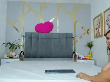 Stripchat Nude Webcam of Caroliine_Torres