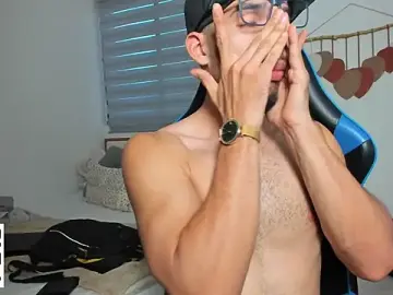 Stripchat Nude Webcam of mateoleonee