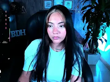 Stripchat Free Porn Cam of miichael_black