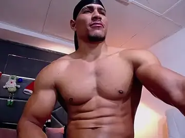 Stripchat Live Sex Cam of teddyfit19cm