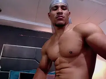 Stripchat Watch Live Sex Cams of teddyfit19cm