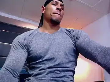 Stripchat Live Porn of teddyfit19cm