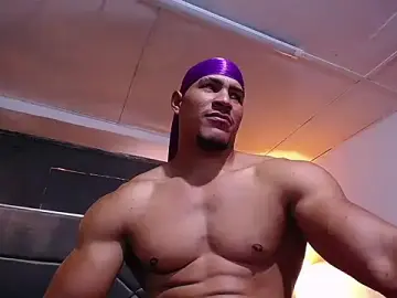 Stripchat Watch Live Sex Cams of teddyfit19cm