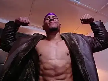 Stripchat Free Porn Cam of teddyfit19cm