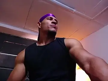 Stripchat Adult Webcams of teddyfit19cm