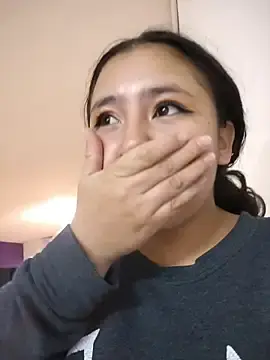 Stripchat Live Sex Cam of Cute_Penelope