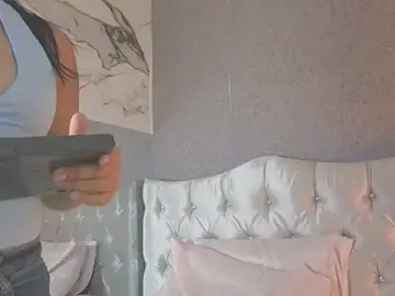 Stripchat Nude Webcam of GABYTAYLOR_