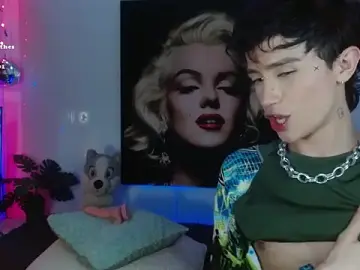 Stripchat Free Live Porn of maxiy_001