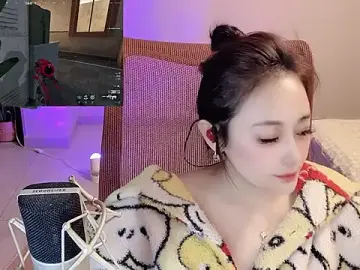 Stripchat Adult Webcam of Daisy-77