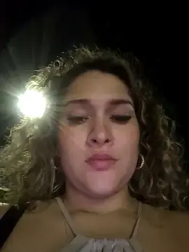 Stripchat Watch Live Sex Cams of Sara_smiiith211