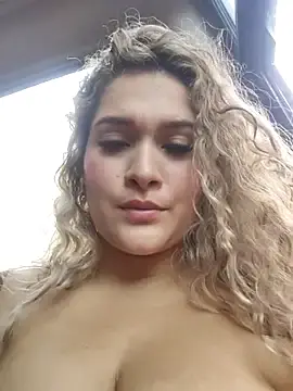 Stripchat Nude Webcam of Sara_smiiith211