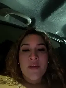 Stripchat Sex Cam of Sara_smiiith211