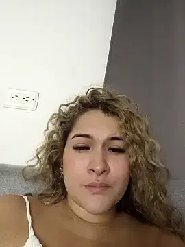 Stripchat Live Porn of Sara_smiiith211