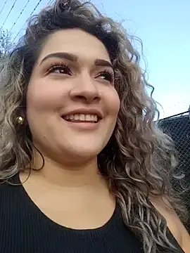 Stripchat Live Sex of Sara_smiiith211