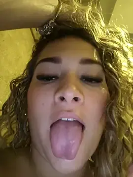Stripchat Free Porn Cam of Sara_smiiith211