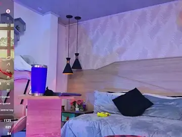 Stripchat Sex Cam of kylliefox_